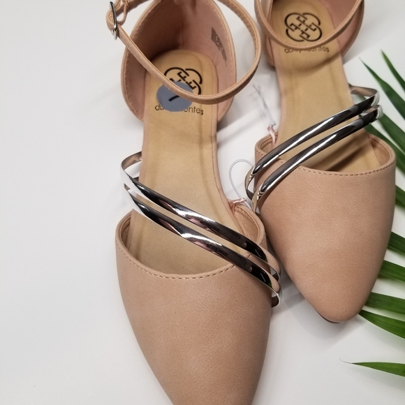 NWOT Daisy Fuentes Flat Shoes Size 7 - Picture 2 of 7